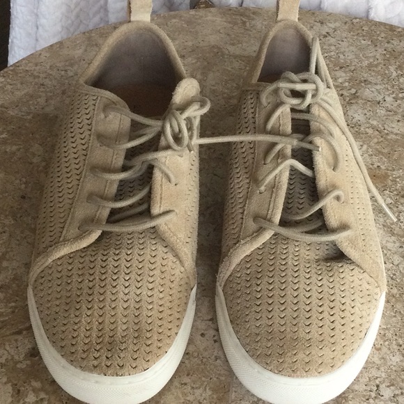 Lucky Brand suede sneakers - Picture 2 of 6